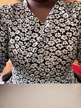 Snapshot of _dr_hot_ chatting on December 14, 4:45 am dr hot online show from December 14, 4:45 am