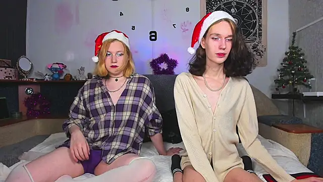 Snapshot of Calvin_and_Kevin chatting on December 30, 8:54 am Calvin and Kevin online show from December 30, 8:54 am