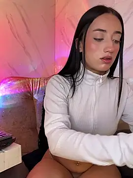 Ady 18 online show from February 12, 8:40 pm