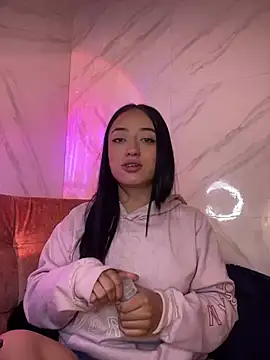 Ady 18 online show from February 15, 10:31 pm