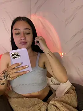 Ady 18 online show from February 20, 8:25 pm