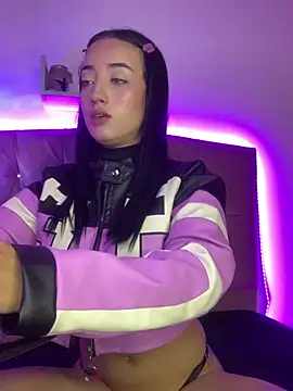 Ady 18 online show from February 25, 6:31 pm