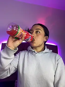 Ady 18 online show from March 7, 1:09 am