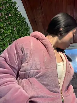 Ady 18 online show from March 13, 3:39 pm