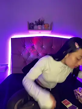 Ady 18 online show from March 15, 2:34 pm