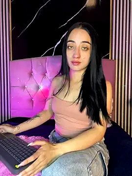 Ady 18 online show from September 25, 3:49 pm