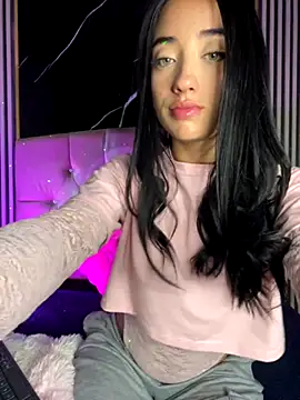 Ady 18 online show from October 2, 7:21 pm