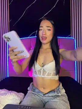 Ady 18 online show from October 14, 6:20 pm