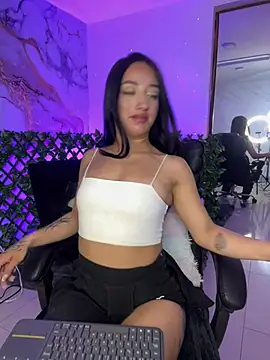 Ady 18 online show from January 13, 7:41 pm