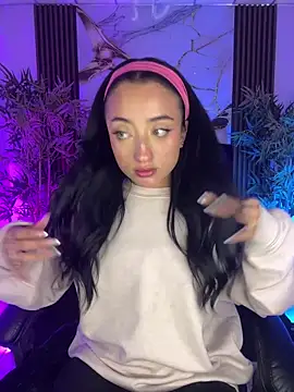 Ady 18 online show from February 8, 7:28 pm