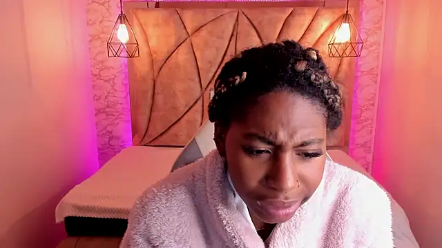 Queen perla  online show from January 30, 12:06 pm