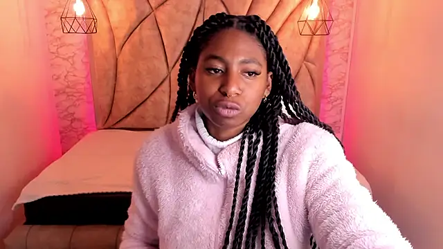 Queen perla  online show from March 5, 12:33 pm