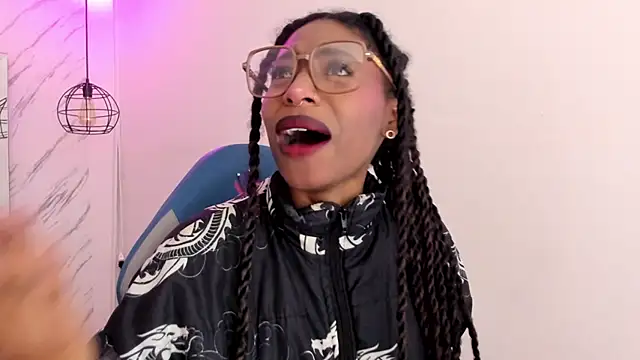 Queen perla  online show from November 7, 11:54 am