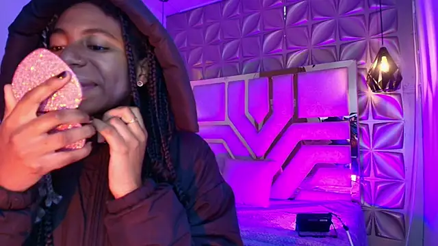 Queen perla  online show from April 22, 12:18 pm