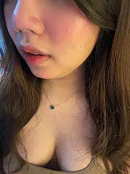 Hotellinh12 online show from April 26, 4:04 pm