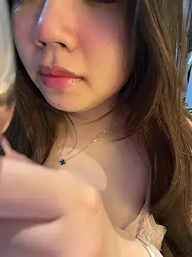 Hotellinh12 online show from June 11, 4:49 pm