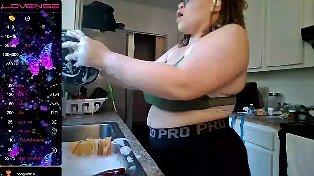 Milfshakecafe online show from September 19, 1:23 pm