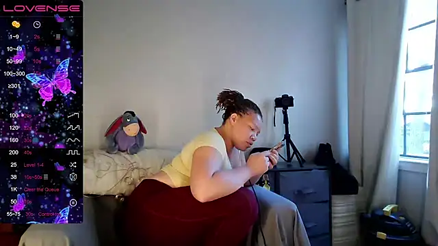 Milfshakecafe online show from October 2, 2:35 pm