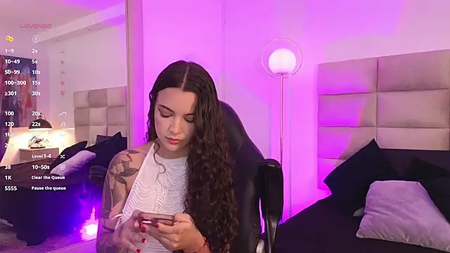 mssjulia online show from December 20, 9:06 pm