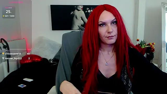 Snapshot of EvelynQueenn chatting on March 11, 6:53 am EvelynQueenn online show from March 11, 6:53 am