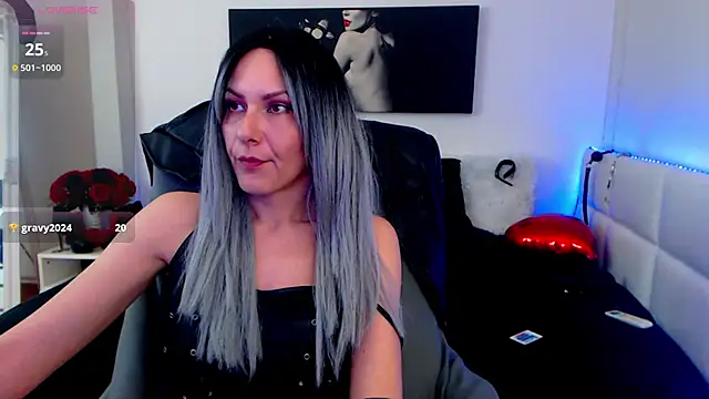 Snapshot of EvelynQueenn chatting on March 19, 10:55 am EvelynQueenn online show from March 19, 10:55 am