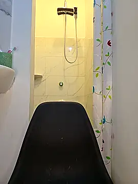 Watagatapitusberry1 online show from September 26, 10:25 pm