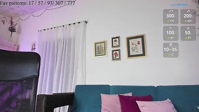 Snapshot of Conlosmichis chatting on January 5, 8:21 pm Conlosmichis online show from January 5, 8:21 pm