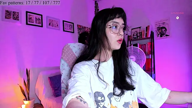 Snapshot of Conlosmichis chatting on October 10, 10:53 pm Conlosmichis online show from October 10, 10:53 pm