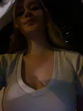 Snapshot of MaryDeniro chatting on January 24, 3:22 am MaryDeniro online show from January 24, 3:22 am