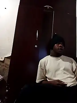 Uncletee112 online show from November 11, 4:29 pm