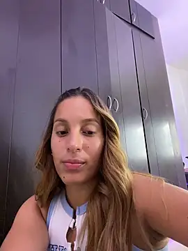 Agnescruzz online show from January 18, 6:34 pm