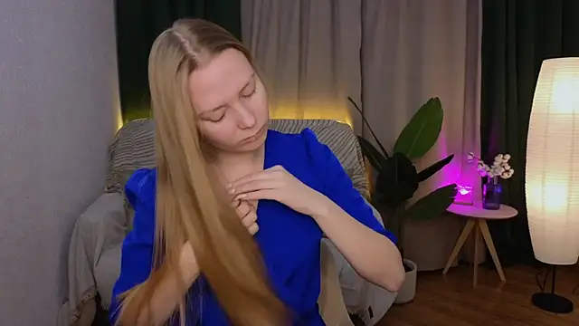 CarolynCohen   online show from January 23, 1:51 am