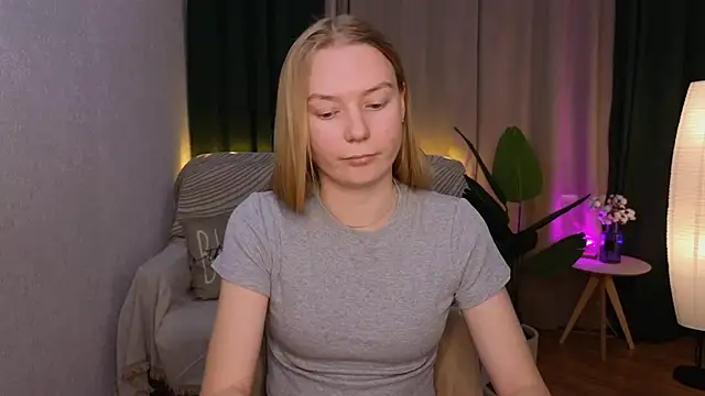 CarolynCohen   online show from February 3, 4:57 am