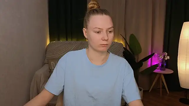 CarolynCohen   online show from February 4, 1:56 am