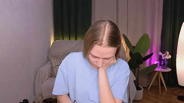 CarolynCohen   online show from February 12, 2:14 am