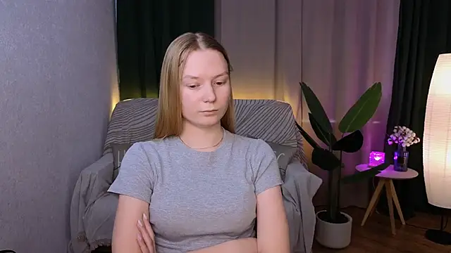 CarolynCohen   online show from February 18, 8:16 am