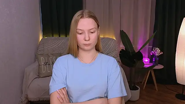 CarolynCohen   online show from February 23, 5:01 am