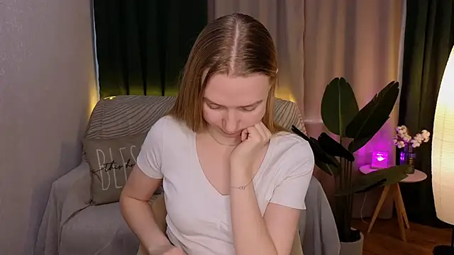 CarolynCohen   online show from March 10, 5:00 am