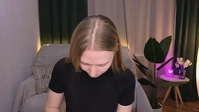 CarolynCohen   online show from March 23, 5:00 am