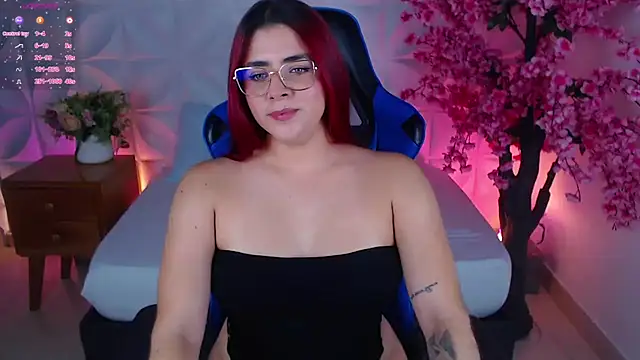 Snapshot of lizowenn_ chatting on October 29, 7:26 pm lizowenn online show from October 29, 7:26 pm