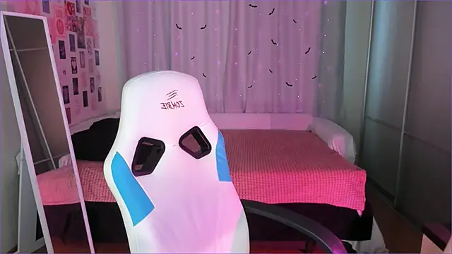 Vanessa Verona online show from March 18, 5:32 am