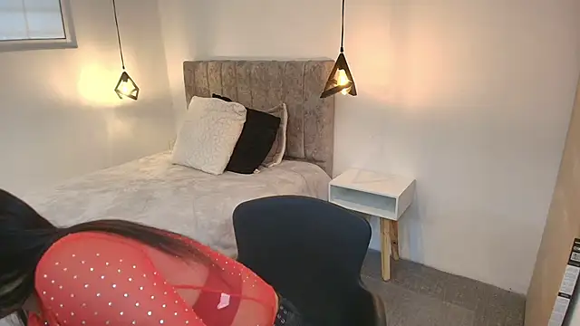 GiaFox  online show from April 2, 1:53 pm