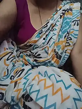 Snapshot of Rosy-B chatting on June 5, 12:28 am Rosy-B online show from June 5, 12:28 am