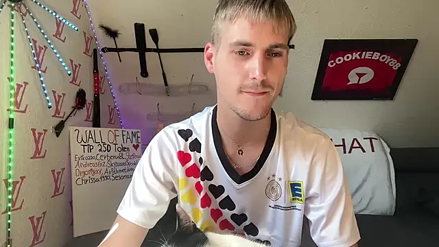 Cookieboy88 online show from May 29, 12:14 pm