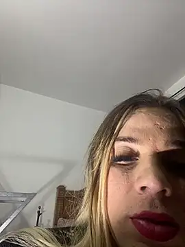 lanahot-77 online show from October 9, 12:19 am