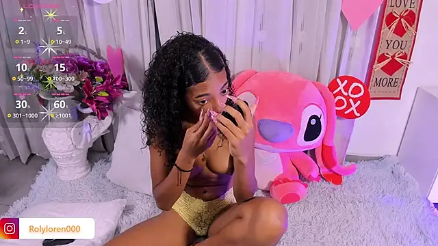 Snapshot of RolyLoren chatting on February 9, 7:19 pm RolyLoren online show from February 9, 7:19 pm