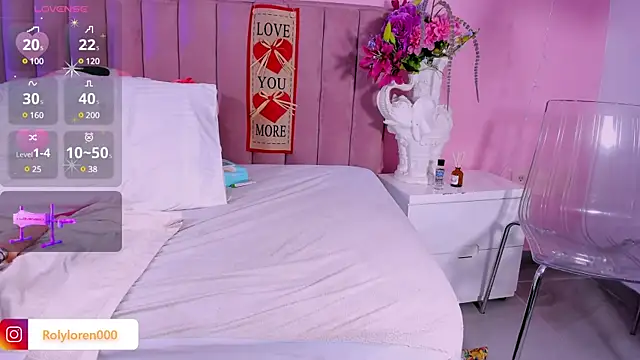 Snapshot of RolyLoren chatting on February 16, 7:48 am RolyLoren online show from February 16, 7:48 am