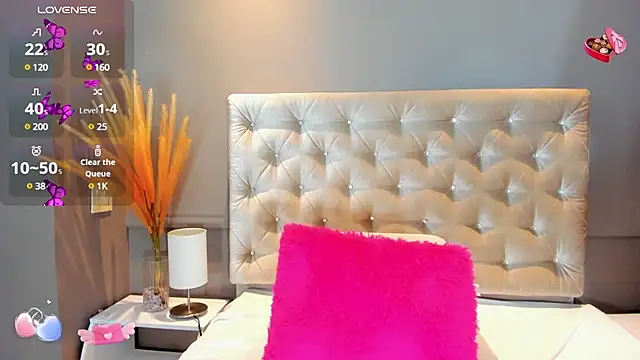 Snapshot of AriaRusso chatting on December 17, 9:16 pm AriaRusso online show from December 17, 9:16 pm