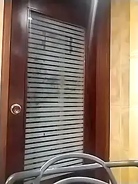 Snapshot of AriaRusso chatting on January 17, 12:10 am AriaRusso online show from January 17, 12:10 am