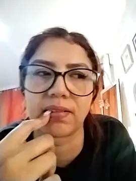 Snapshot of AriaRusso chatting on February 1, 11:37 pm AriaRusso online show from February 1, 11:37 pm